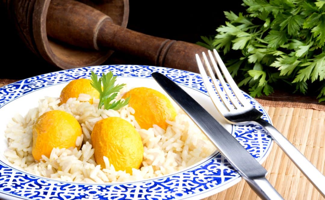 Prato de arroz com pequi