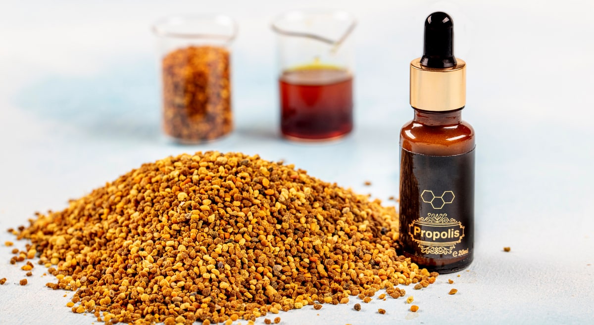 Própolis em xarope e em forma natural