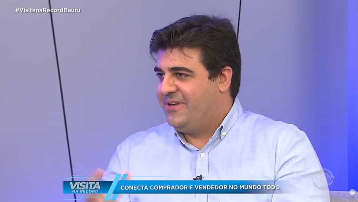 Roberto Lucas em entrevista à TV Record