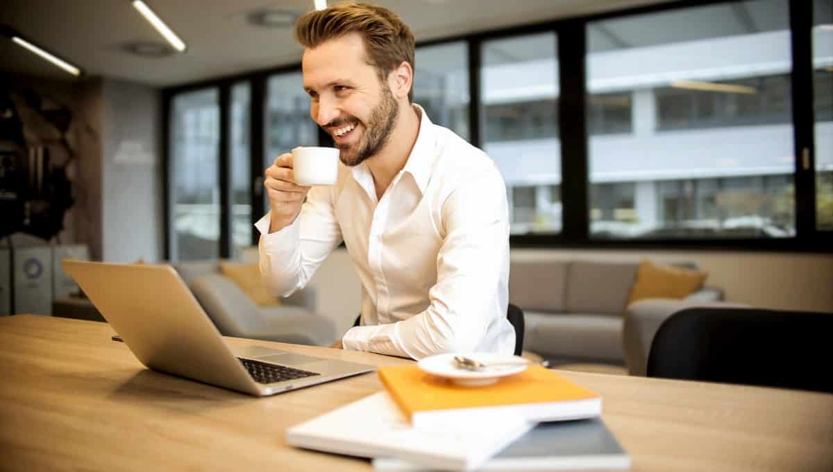 Um dos benefícios do café é seu efeito estimulante