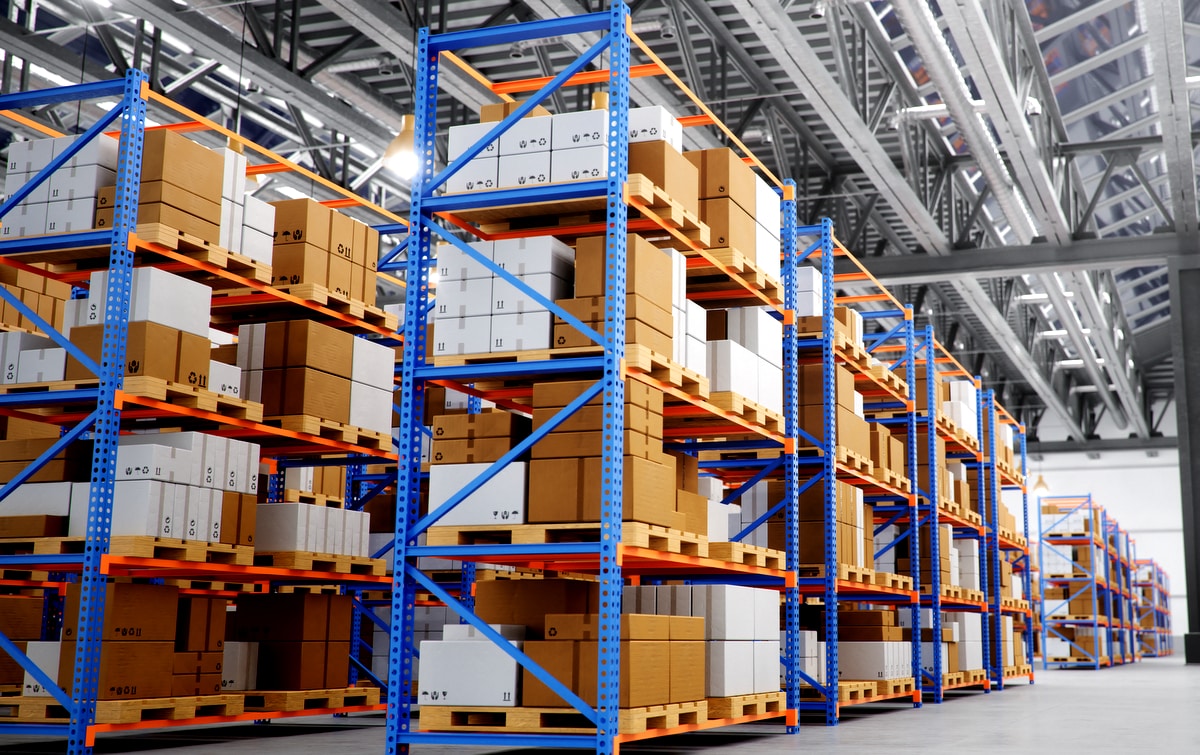 Estocagem de mercadorias em galpão