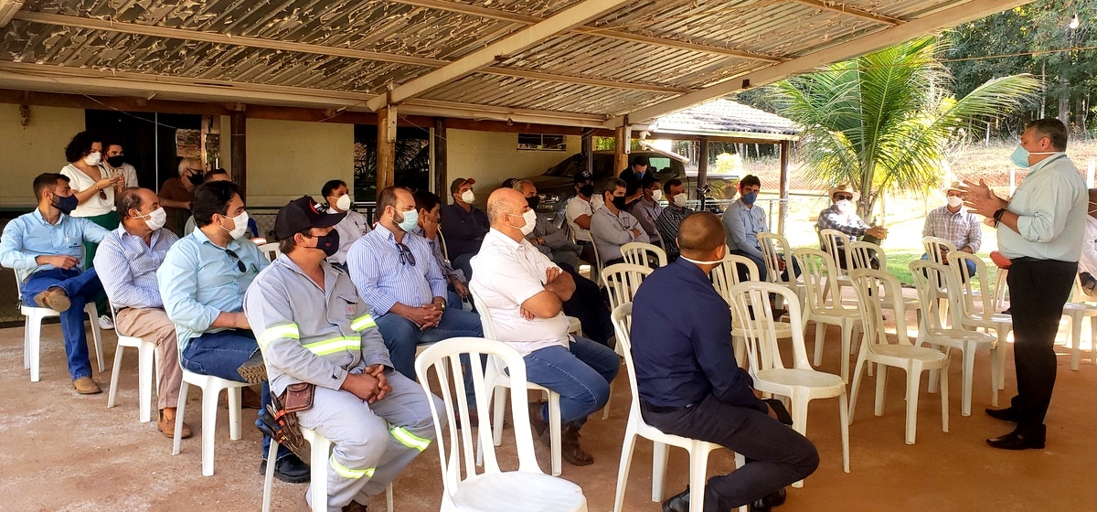 Nelson Assumpção conversa com os produtores