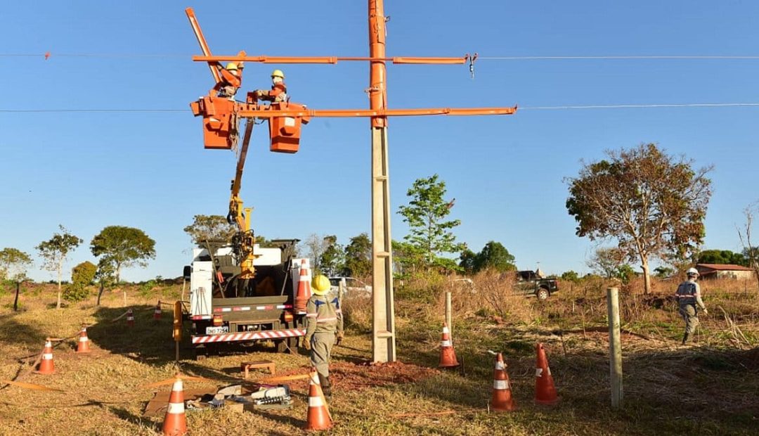 ENEL apresenta redução histórica na quantidade de quedas de energia em Goiás