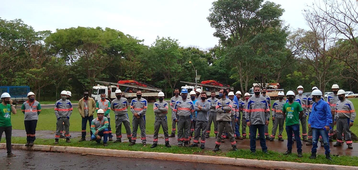 Equipe da Enel. Investimentos em Jataí