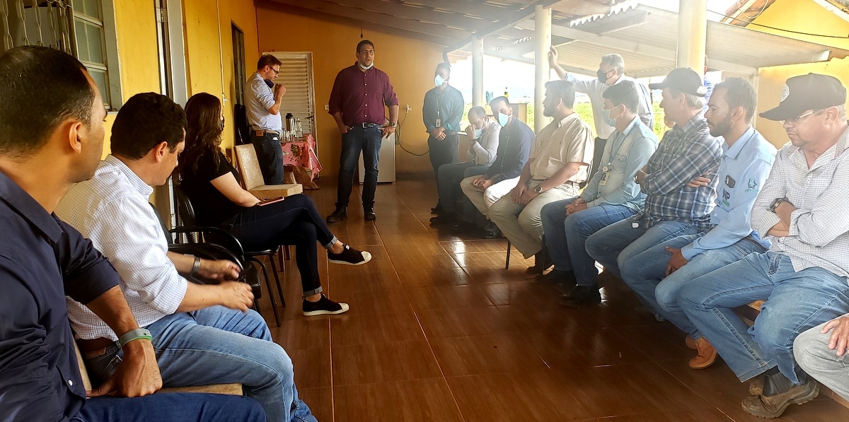 Reunião do projeto Energia no Campo na Vila Propício