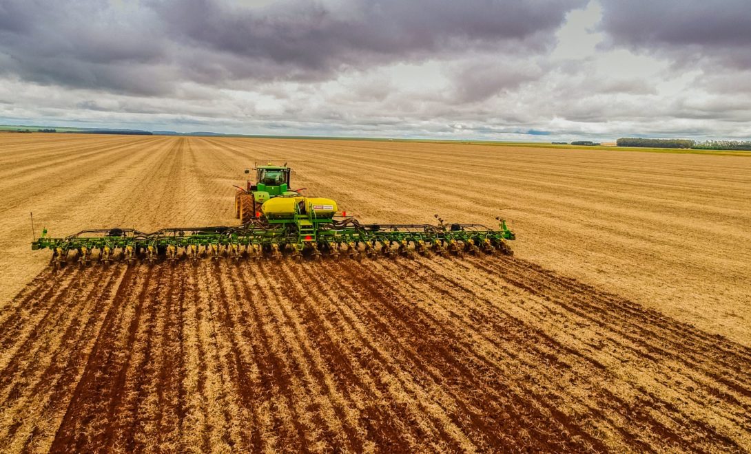 Semeadora em sistema de plantio direto