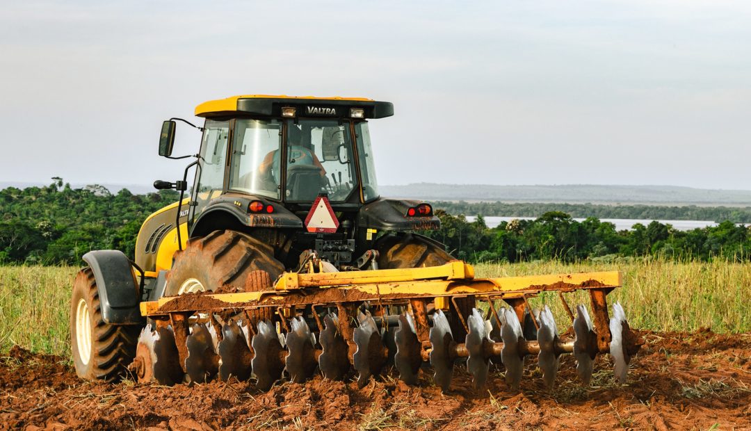 Dicas e cuidados para operações de aração e gradagem