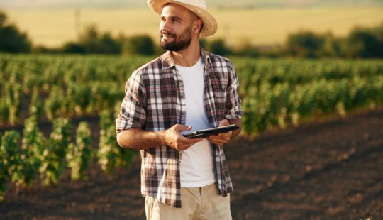 Sistemas de correção diferencial RTK e geoestacionário na agricultura